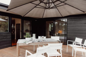 Peacefull Island Stay with Free Standing Bungalow